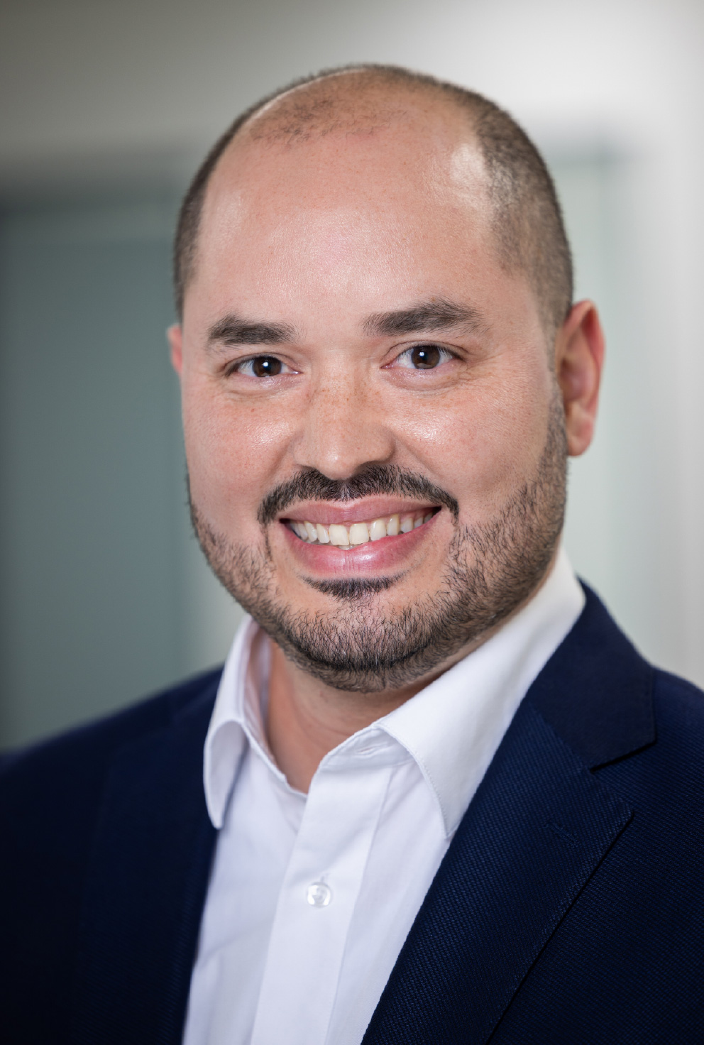 Carlo J. Medina Romero